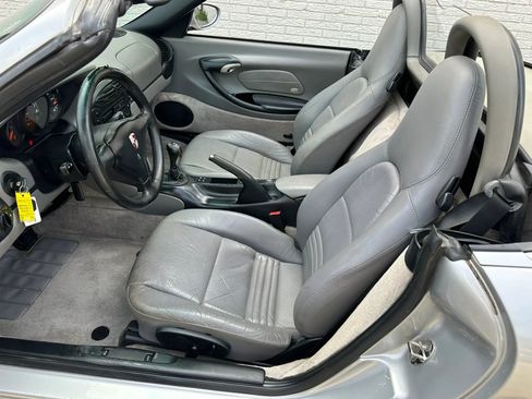 Used 2002 Porsche Boxster RWD image 23