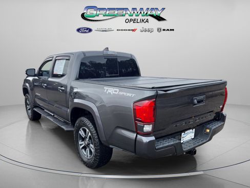 Used 2019 Toyota Tacoma TRD Sport image 5