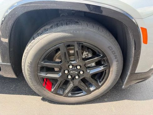 Certified 2023 Chevrolet Traverse Premier w/ Redline Edition AWD/4WD image 2