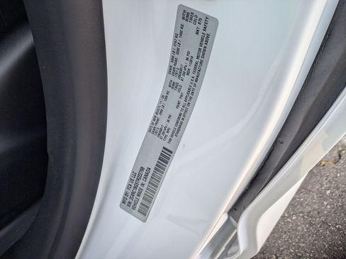 New 2026 Chrysler Pacifica Select image 24