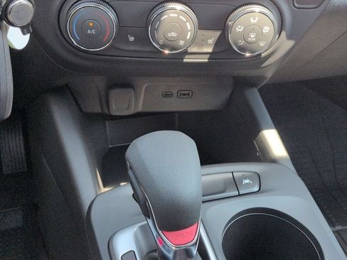 New 2026 Chevrolet Trax RS w/ Sunroof Package FWD image 19