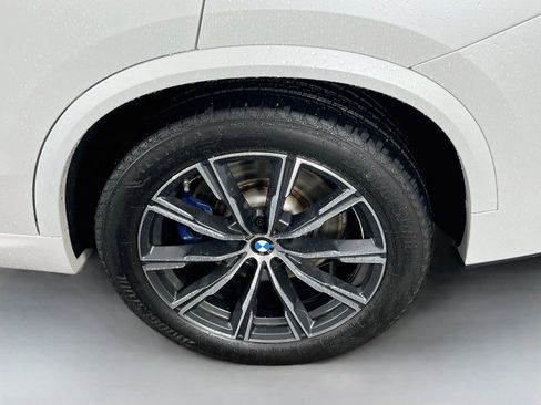 Used 2022 BMW X5 M50i AWD/4WD image 33