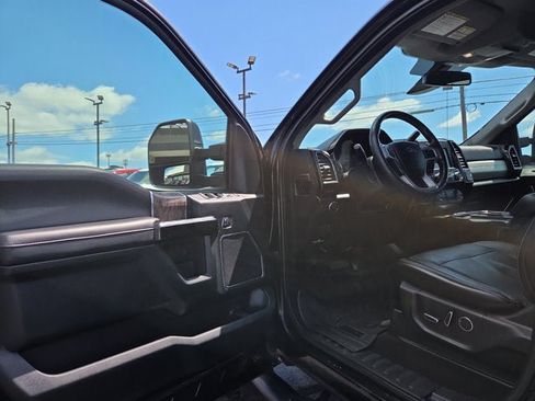 Used 2018 Ford F250 Lariat w/ Lariat Ultimate Package AWD/4WD image 7
