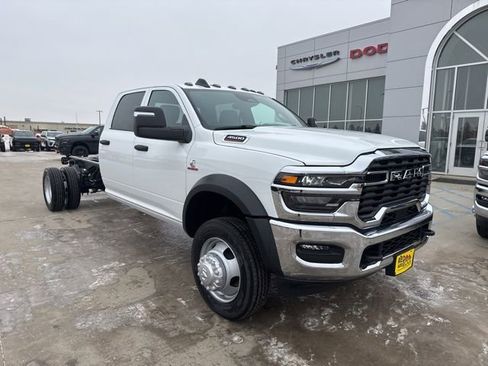 New 2026 RAM 4500 Tradesman w/ Chrome Appearance Group image 2