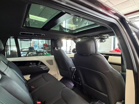 Used 2024 Land Rover Range Rover Long Wheelbase SE AWD/4WD image 41