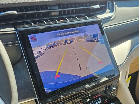 New 2025 Jeep Grand Cherokee Limited image 20