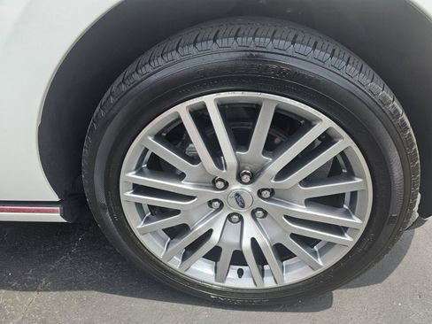 Used 2022 Ford Expedition Platinum image 10