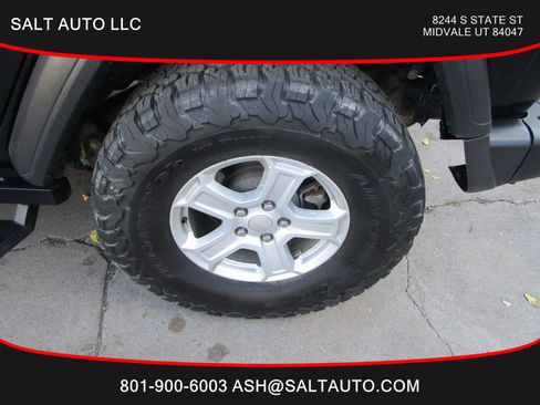 Used 2021 Jeep Wrangler Unlimited Sport image 22
