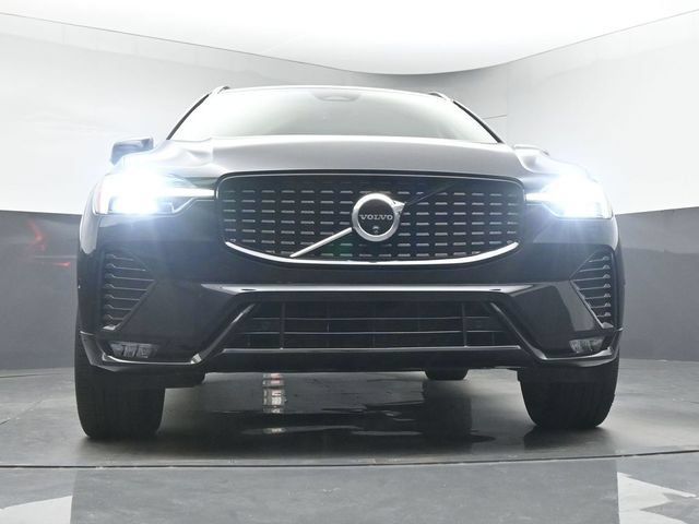 Used 2024 Volvo XC60 B5 Plus w/ Protection Package Premier AWD/4WD image 11
