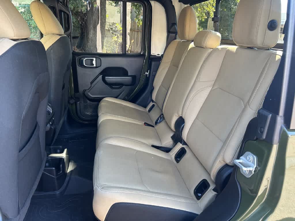 Used 2023 Jeep Gladiator Sport AWD/4WD image 14
