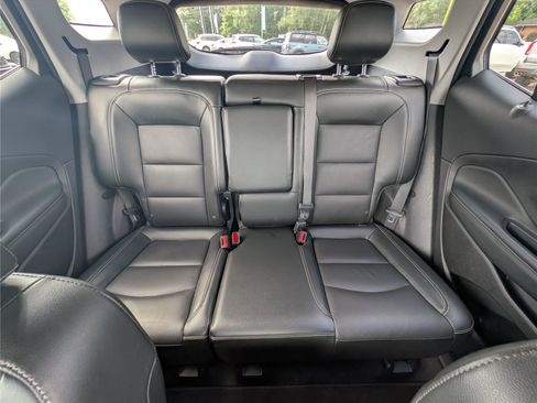 Used 2024 GMC Terrain SLT AWD/4WD image 34