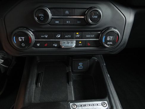 Used 2025 Ford Bronco Outer Banks AWD/4WD image 25