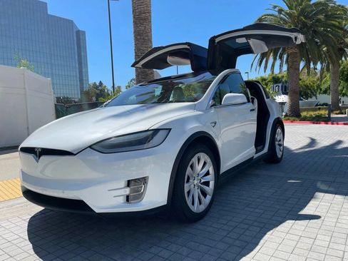 Used 2017 Tesla Model X 100D AWD/4WD image 5