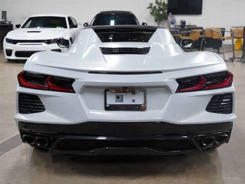 Used 2024 Chevrolet Corvette Stingray Convertible w/ 1LT RWD image 3