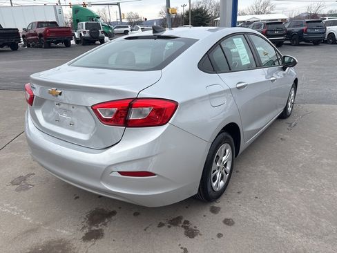 Used 2019 Chevrolet Cruze LS image 5