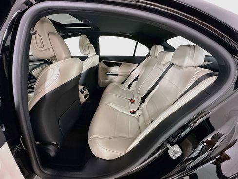 Used 2025 Mercedes-Benz C 300 Sedan image 25