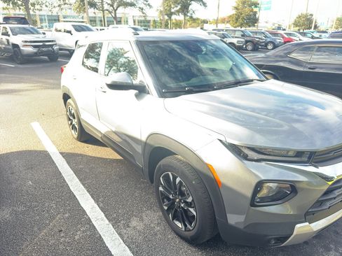 Certified 2023 Chevrolet TrailBlazer LT w/ Convenience Package image 12
