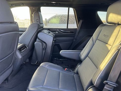 Used 2024 Cadillac Escalade Sport w/ Touring Package image 10