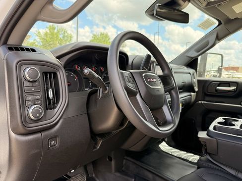 New 2026 GMC Sierra 2500 Pro w/ 1SA Pro Safety Plus Package AWD/4WD image 13