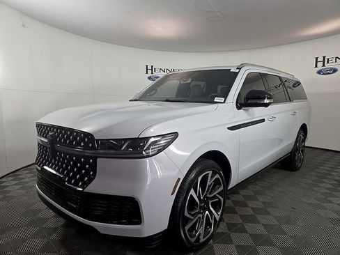 New 2026 Lincoln Navigator L Black Label image 2