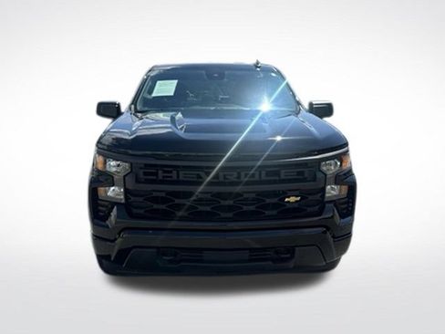 Used 2022 Chevrolet Silverado 1500 Custom RWD image 2