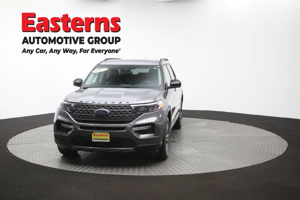 Used 2022 Ford Explorer XLT w/ Equipment Group 202A AWD/4WD image 58