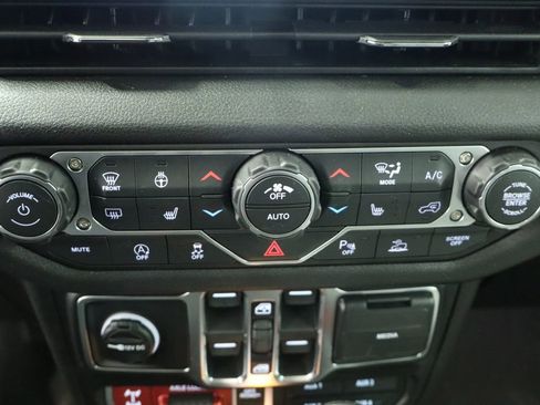 New 2026 Jeep Gladiator Sport AWD/4WD image 41