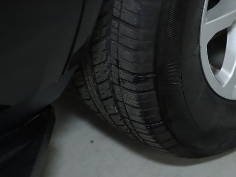 Used 2023 Chevrolet Tahoe LT image 37