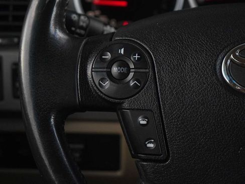 Used 2013 Toyota Sequoia Platinum RWD image 17