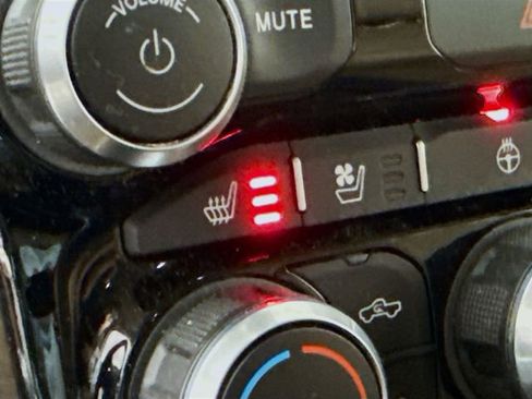 Used 2019 RAM 1500 Limited image 20