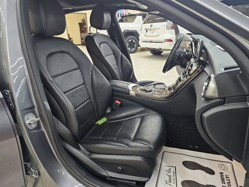 Used 2018 Mercedes-Benz C 300 Sedan w/ Premium Package image 20