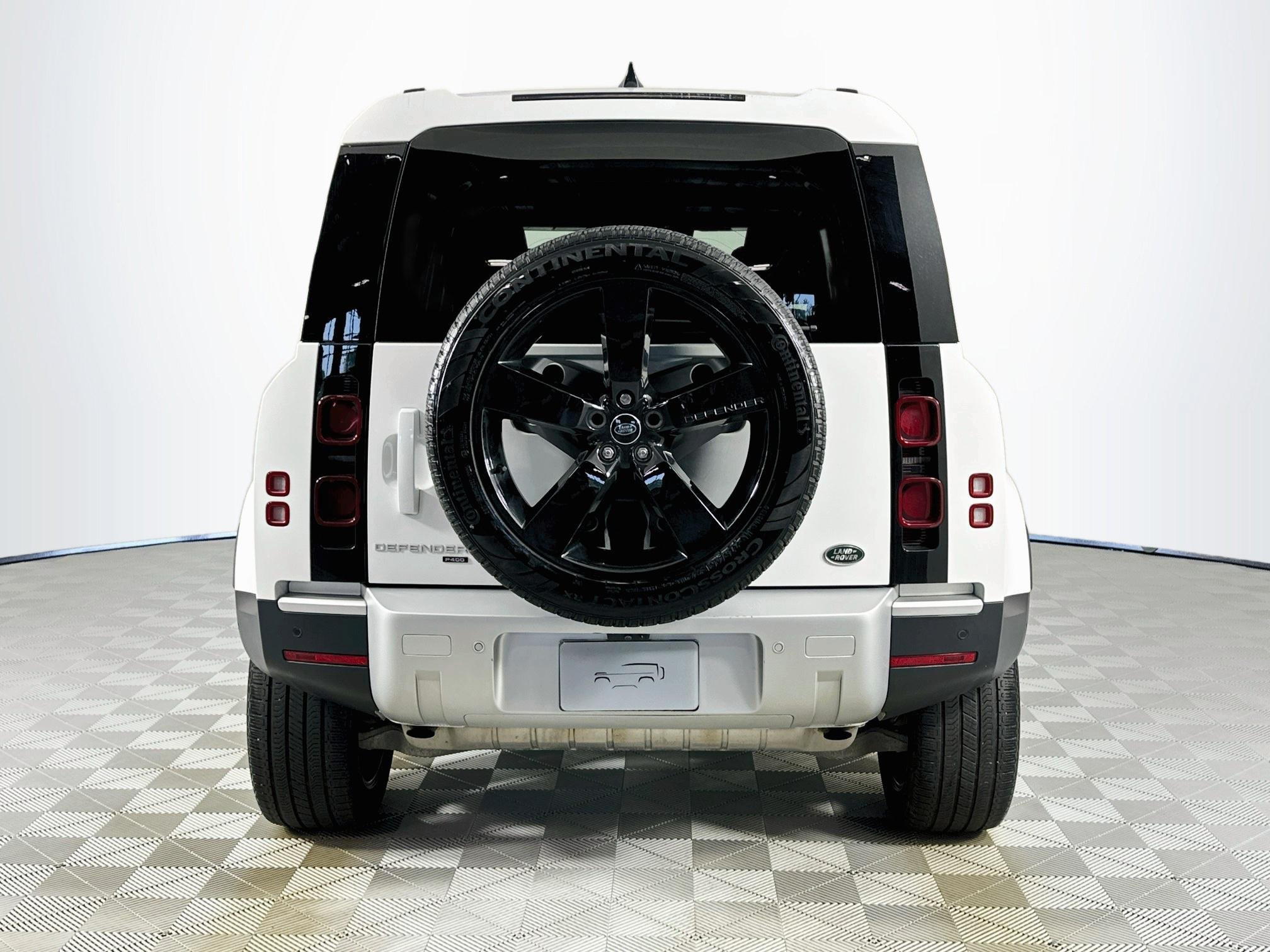 Used 2023 Land Rover Defender 110 SE AWD/4WD image 6