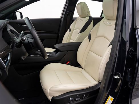 Certified 2022 Cadillac XT4 Sport image 18