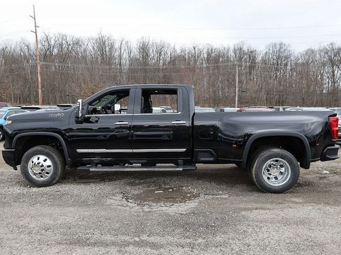 New 2026 Chevrolet Silverado 3500 High Country w/ Technology Package image 2