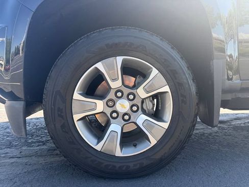 Used 2019 Chevrolet Colorado Z71 AWD/4WD image 25