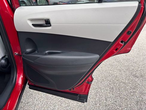 Certified 2023 Toyota Corolla Cross LE image 42