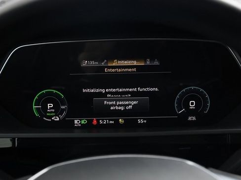 Used 2022 Audi e-tron Premium image 17