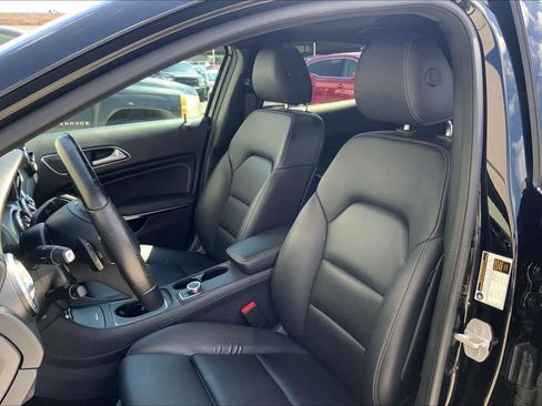 Used 2017 Mercedes-Benz GLA 250 image 11