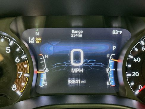 Used 2025 Jeep Compass Latitude AWD/4WD image 19