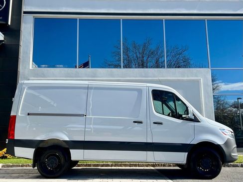 Used 2025 Mercedes-Benz Sprinter 2500 image 7