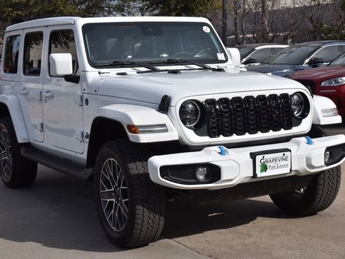 Used 2024 Jeep Wrangler High Altitude image 4