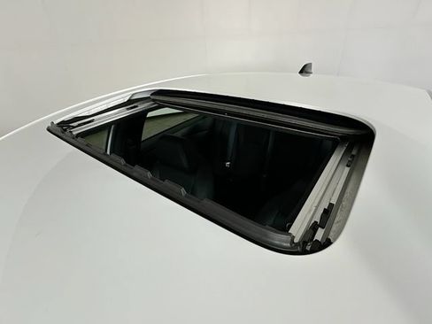 Used 2025 Honda Accord Sport image 9
