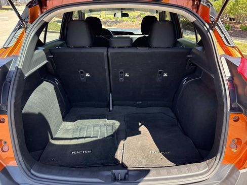 Used 2019 Nissan Kicks SR FWD image 31