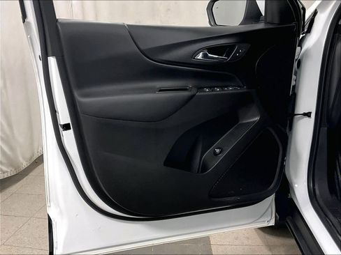 Used 2024 Chevrolet Equinox LT w/ LPO, Floor Liner Package image 9