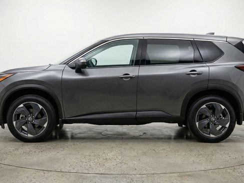 Used 2025 Nissan Rogue SV AWD/4WD image 5