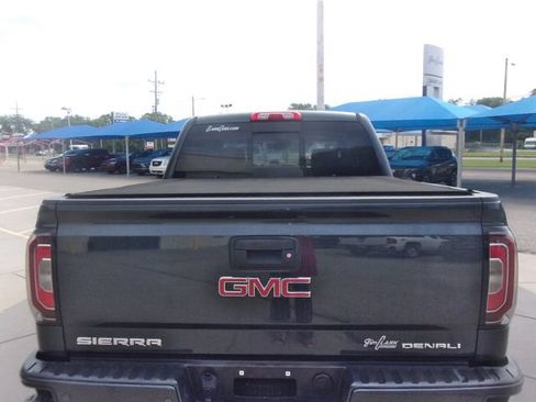 Used 2017 GMC Sierra 1500 Denali w/ Denali Ultimate Package AWD/4WD image 18