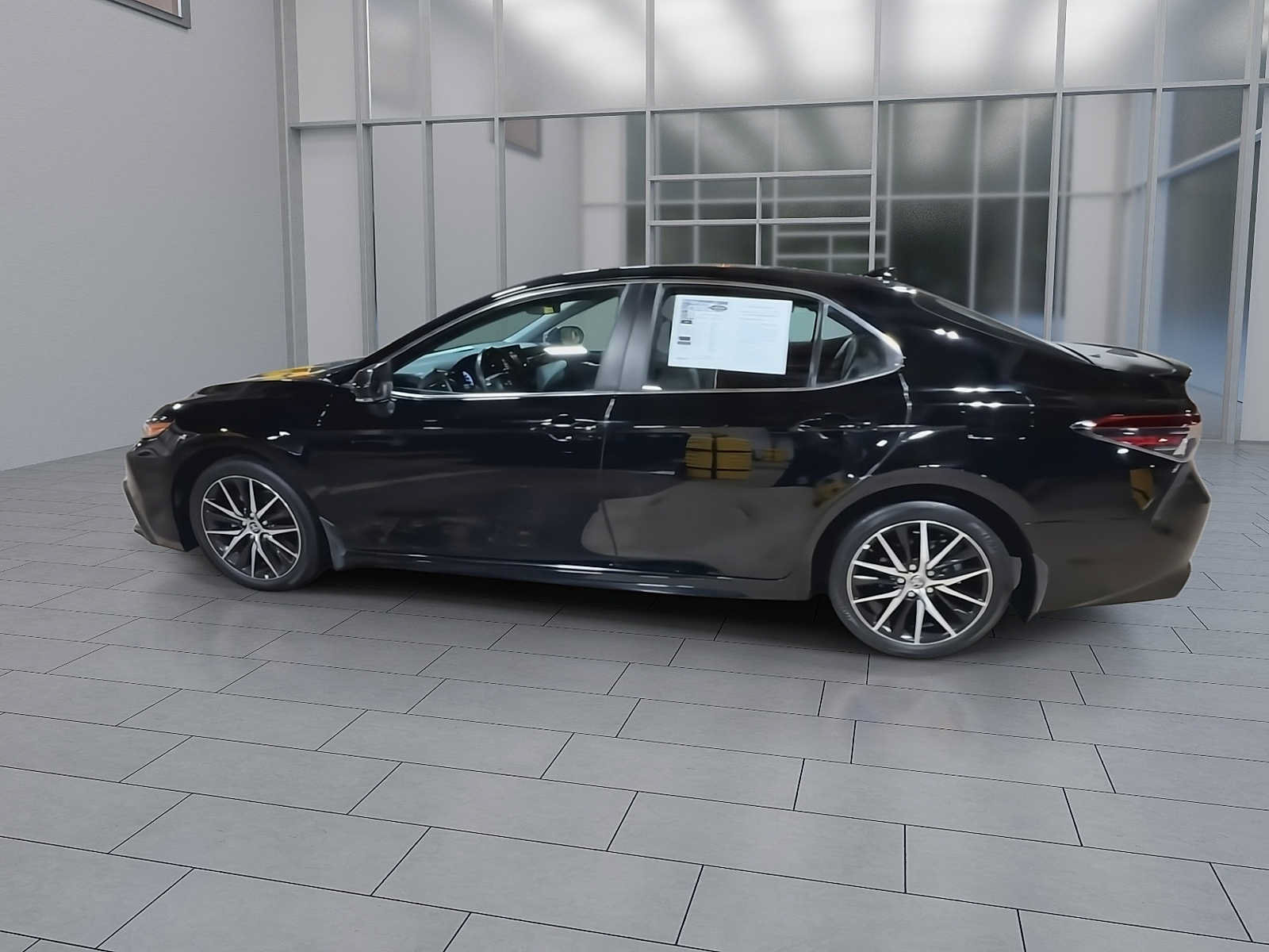 Used 2022 Toyota Camry SE AWD/4WD image 6