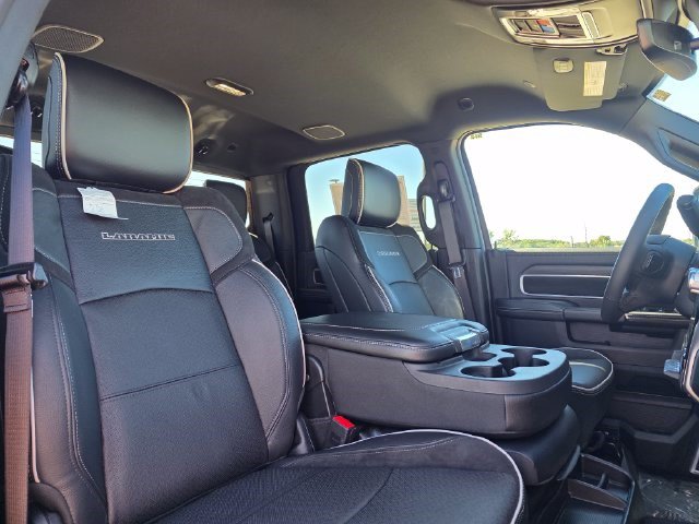Used 2026 RAM 2500 Laramie AWD/4WD image 17