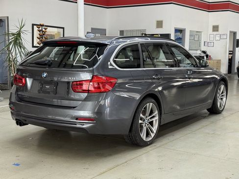 Used 2017 BMW 330i xDrive Wagon AWD/4WD image 2