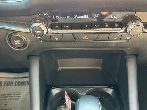 Used 2025 MAZDA MAZDA3 s FWD image 18